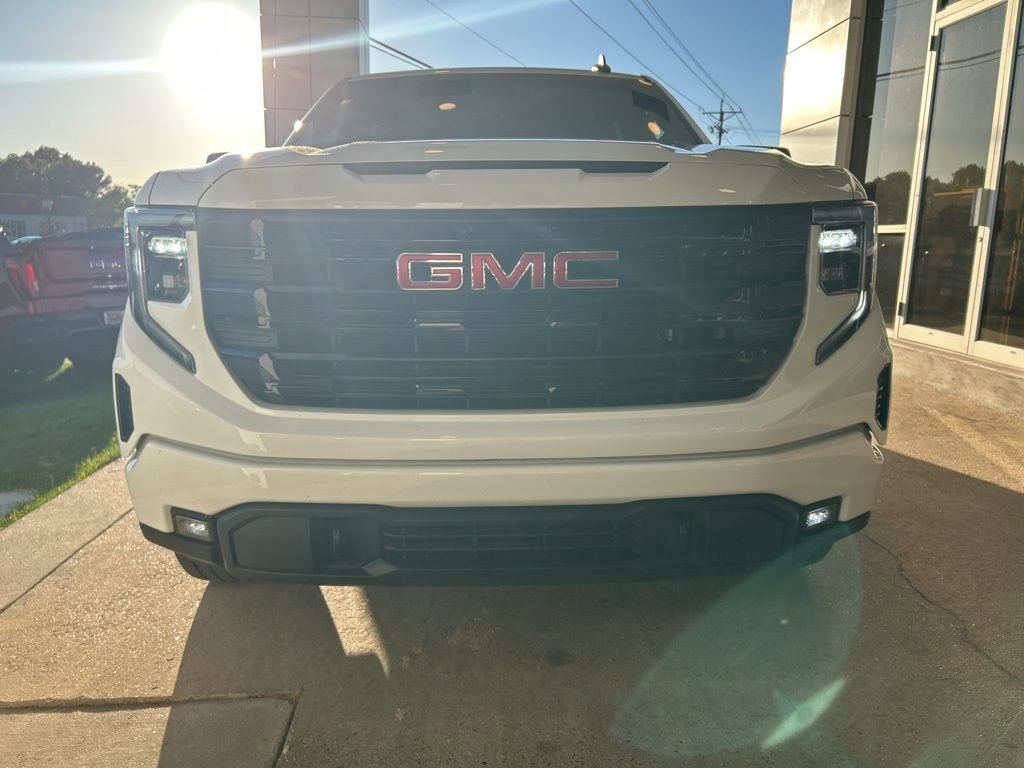 Used 2022 GMC Sierra 1500 Elevation image 3