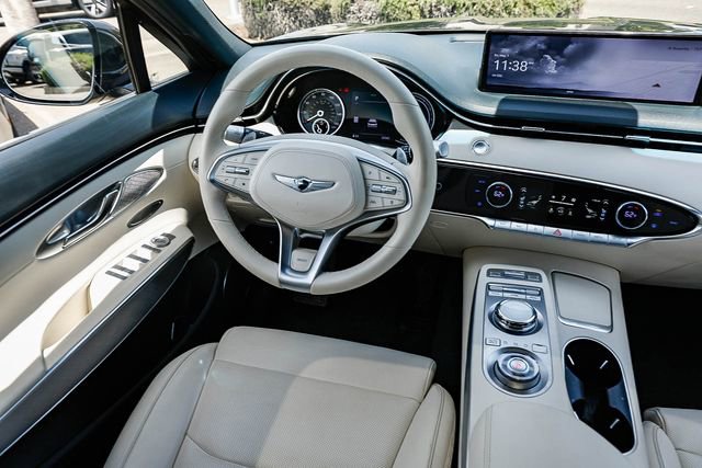 Used 2023 Genesis Electrified GV70 AWD/4WD image 17