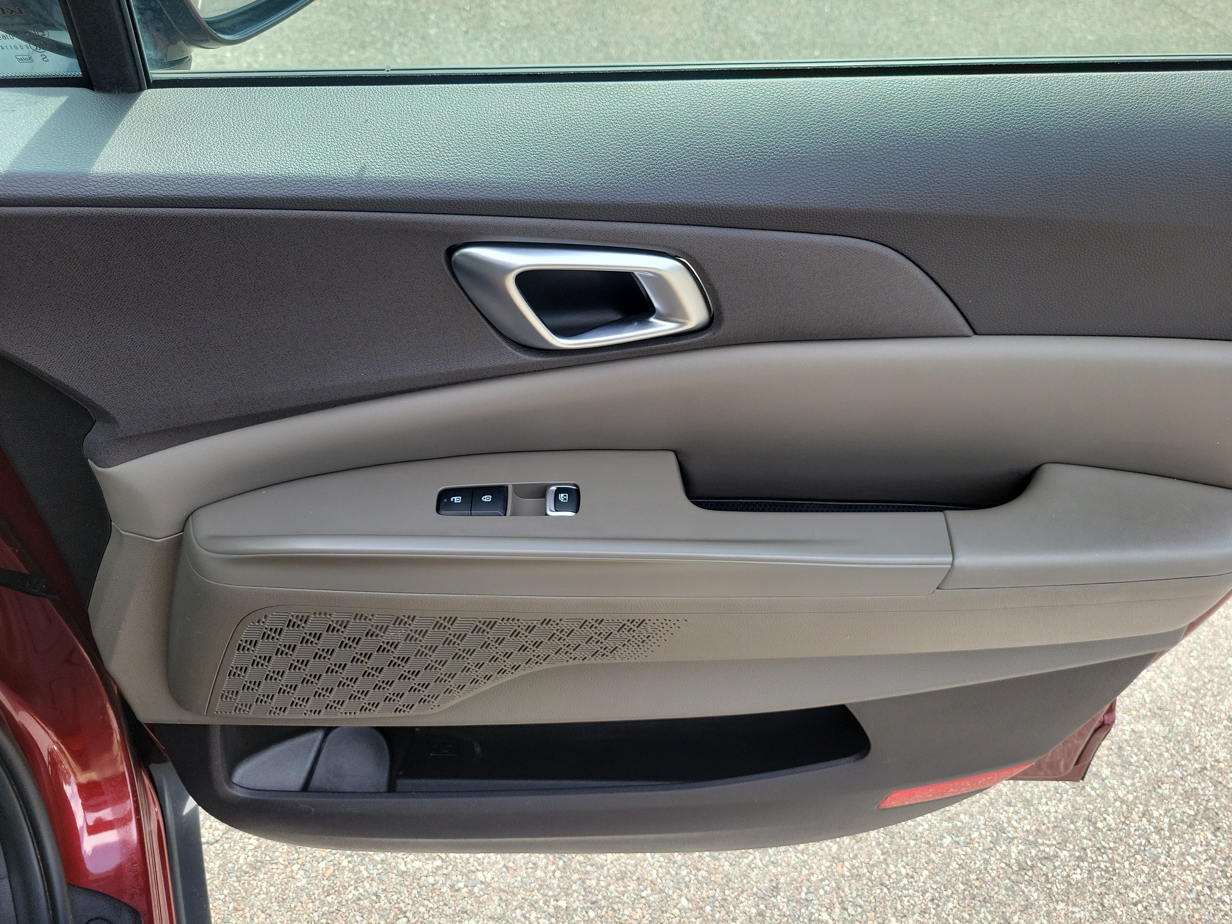 Certified 2025 Kia Carnival EX FWD image 8