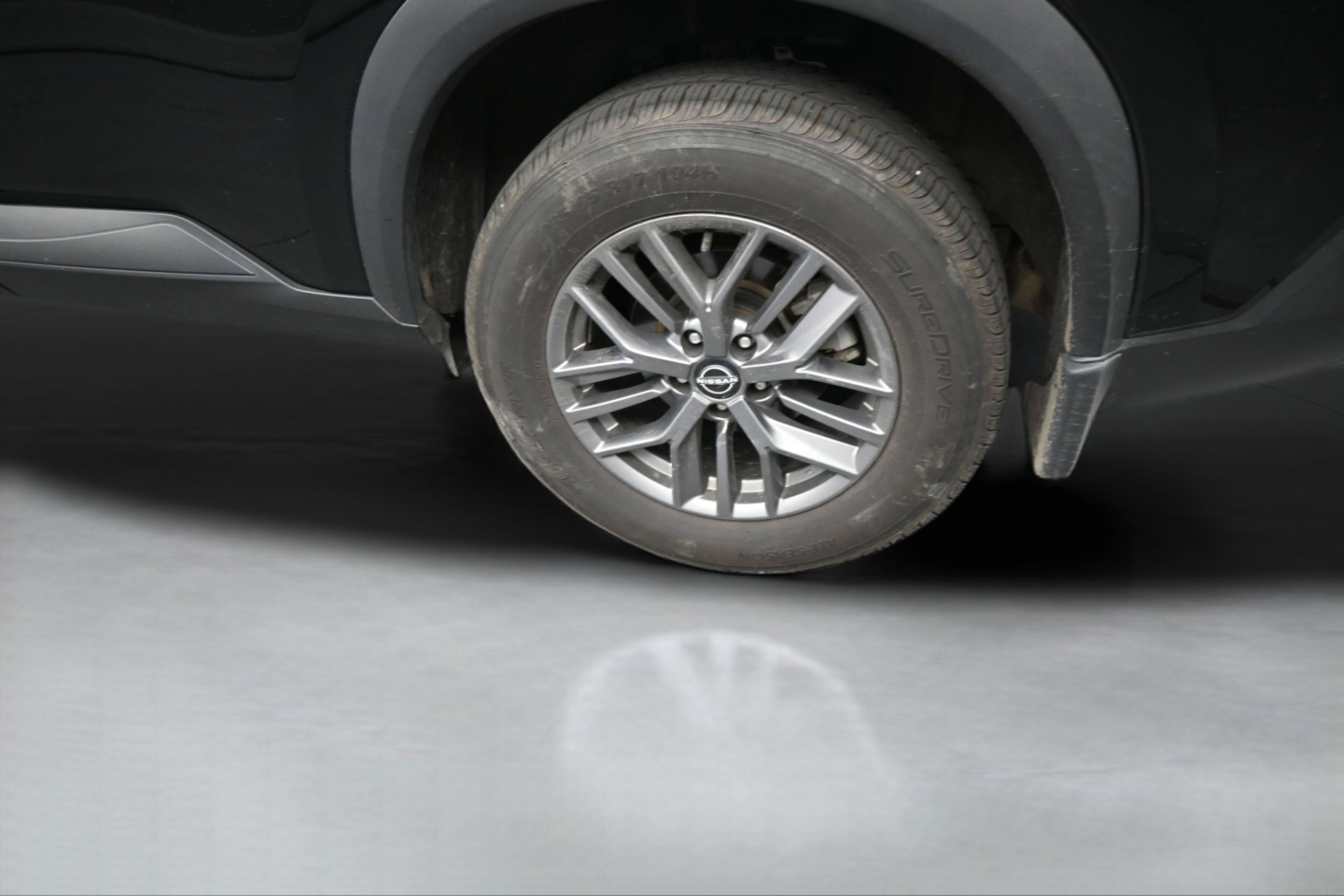 Used 2023 Nissan Rogue S AWD/4WD image 37
