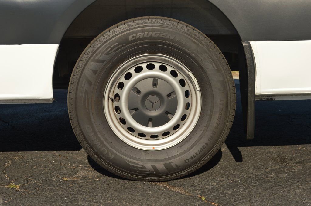 Used 2025 Mercedes-Benz Sprinter 2500 image 18