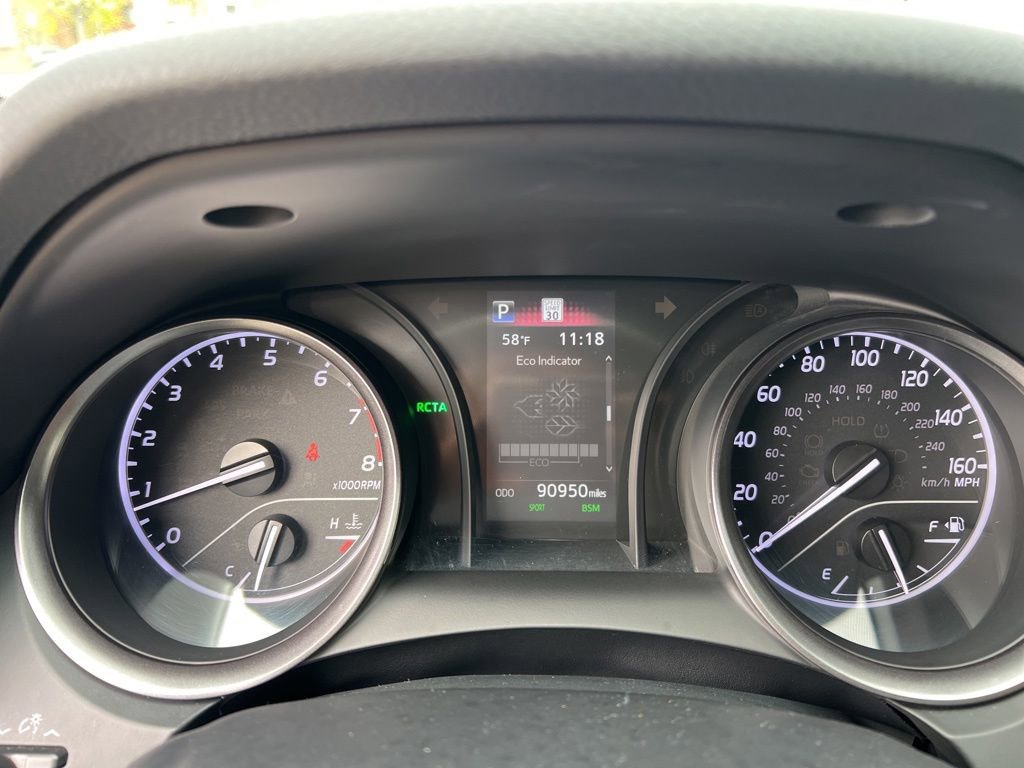 Used 2022 Toyota Camry SE FWD image 17