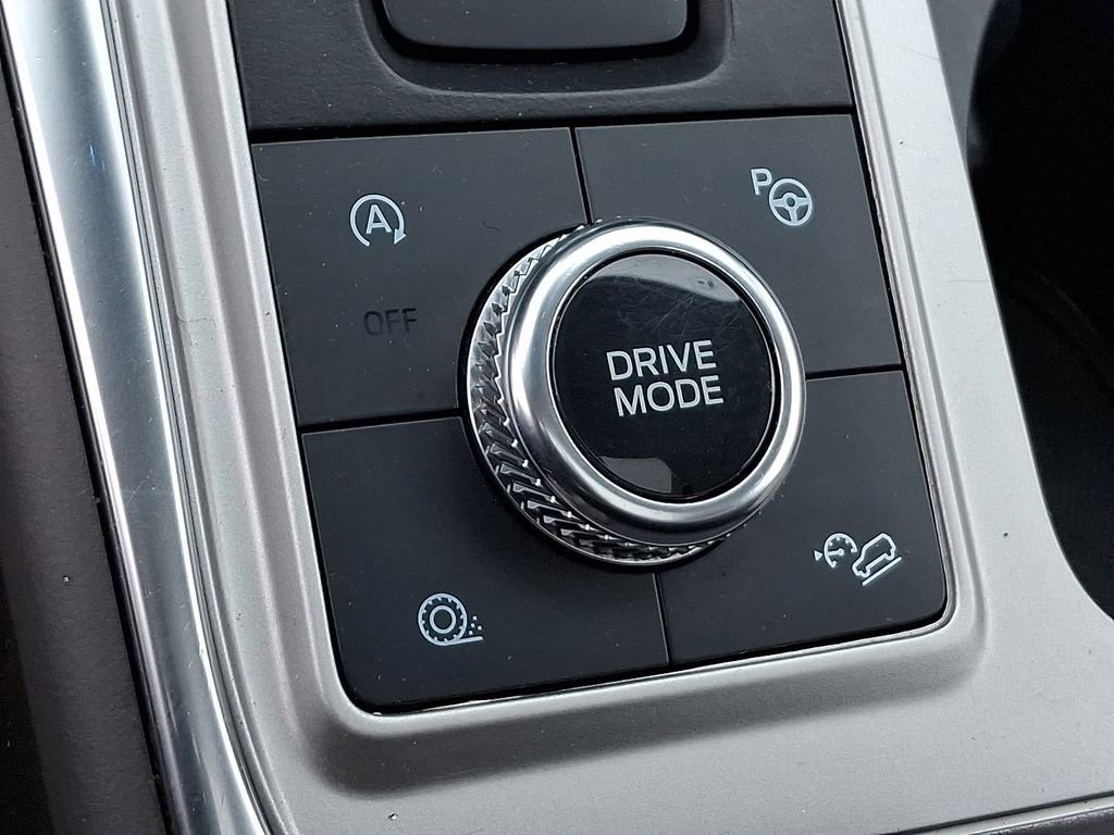 Certified 2023 Ford Explorer Platinum w/ Technology Package image 27