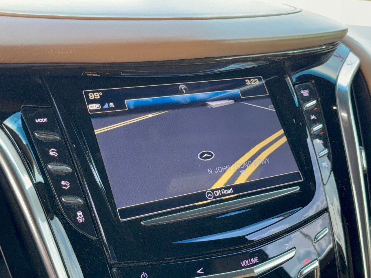 Used 2018 Cadillac Escalade ESV Platinum AWD/4WD image 23