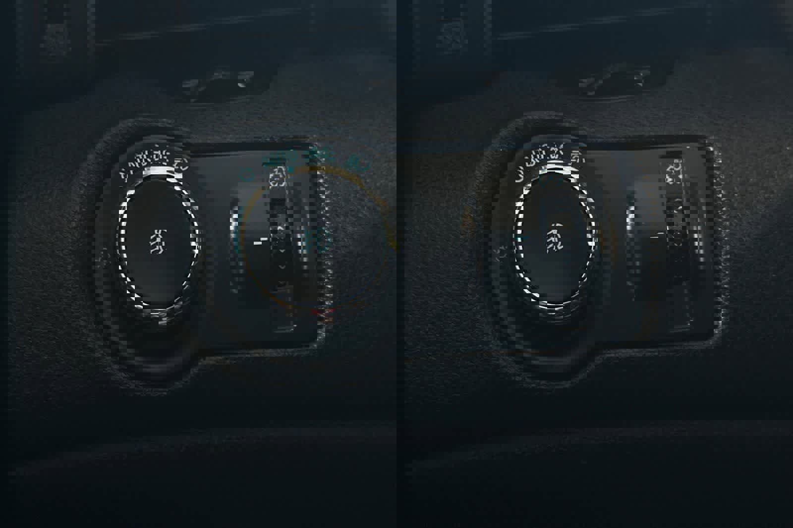 Used 2015 Chevrolet Malibu LT image 30