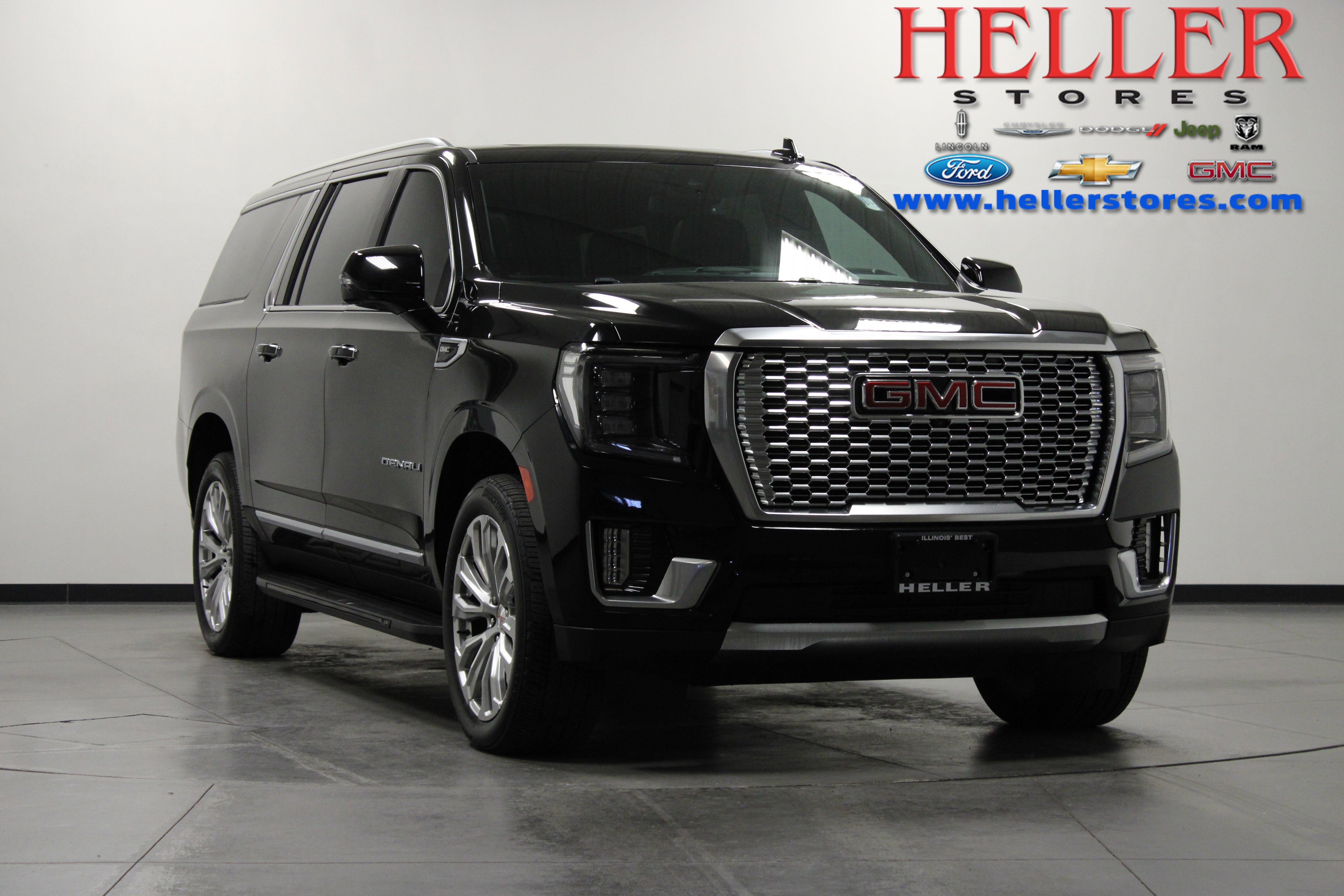 Used 2024 GMC Yukon XL Denali image 1
