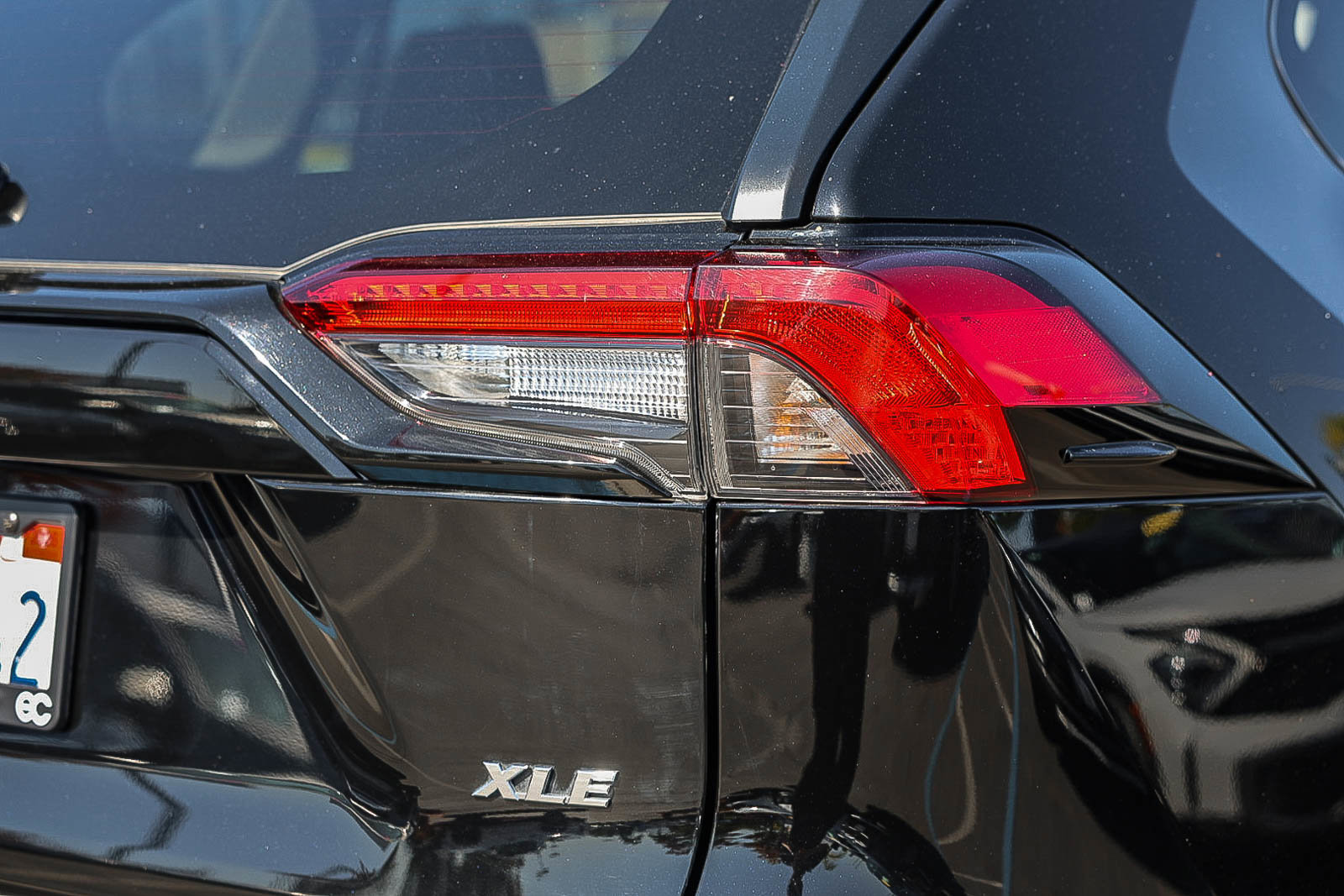 Used 2025 Toyota RAV4 XLE FWD image 23