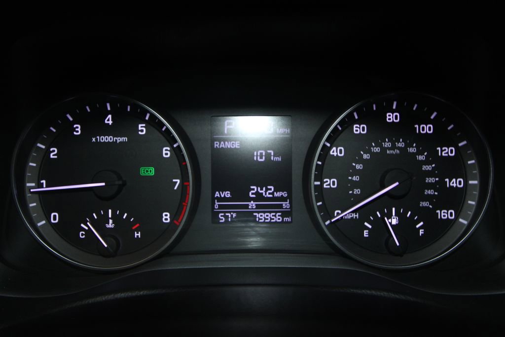 Used 2017 Hyundai Elantra SE image 9