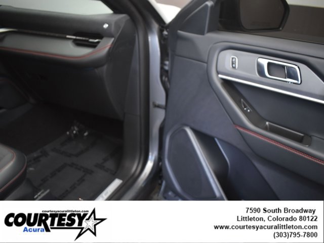 Used 2025 Ford Explorer ST-Line w/ Premium Package image 28