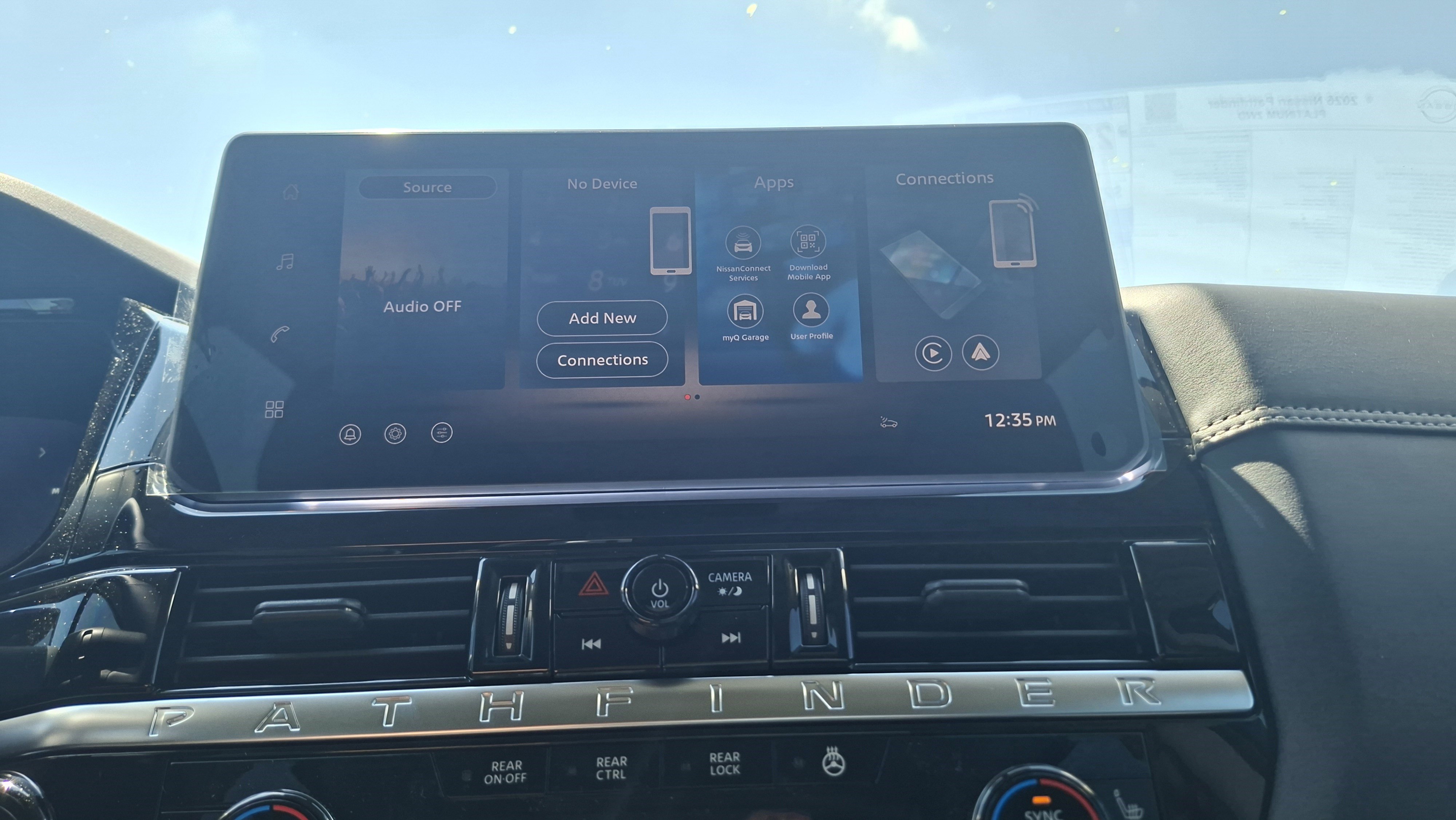 New 2026 Nissan Pathfinder Platinum image 9