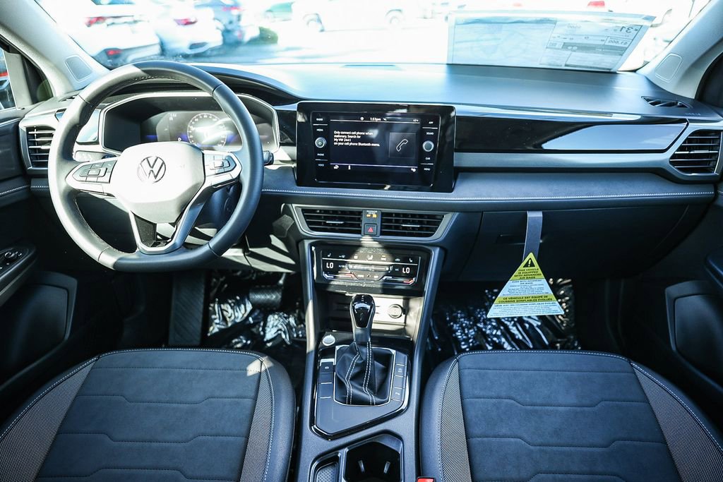 New 2026 Volkswagen Taos SE image 21