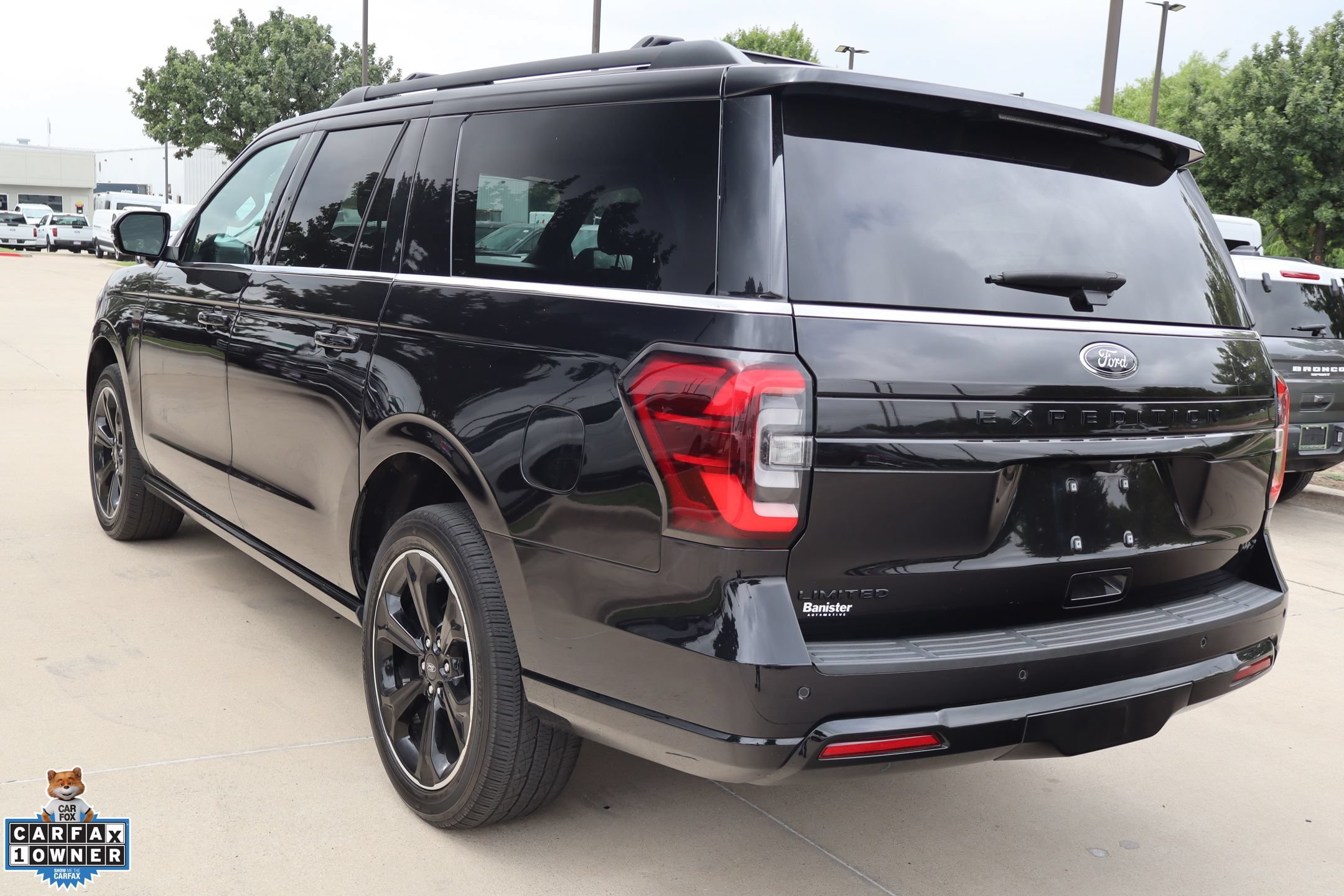 Used 2023 Ford Expedition Max Limited AWD/4WD image 6