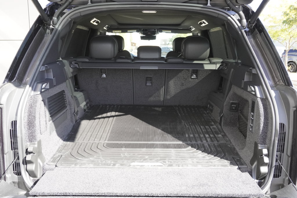 New 2026 Land Rover Range Rover Long Wheelbase SE AWD/4WD image 31