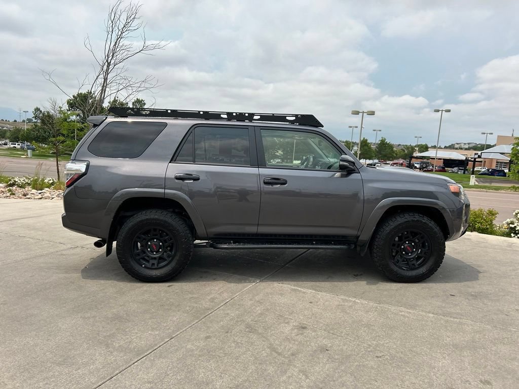 Used 2021 Toyota 4Runner Venture w/ Moonroof Package AWD/4WD image 10