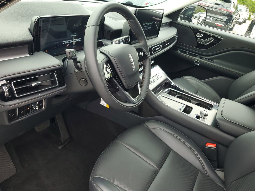 New 2025 Lincoln Aviator 2WD image 20