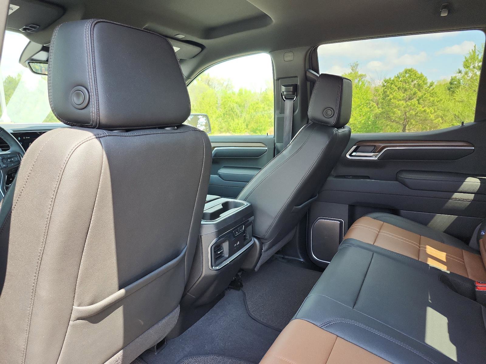 Certified 2026 Chevrolet Silverado 1500 High Country w/ Technology Package image 12