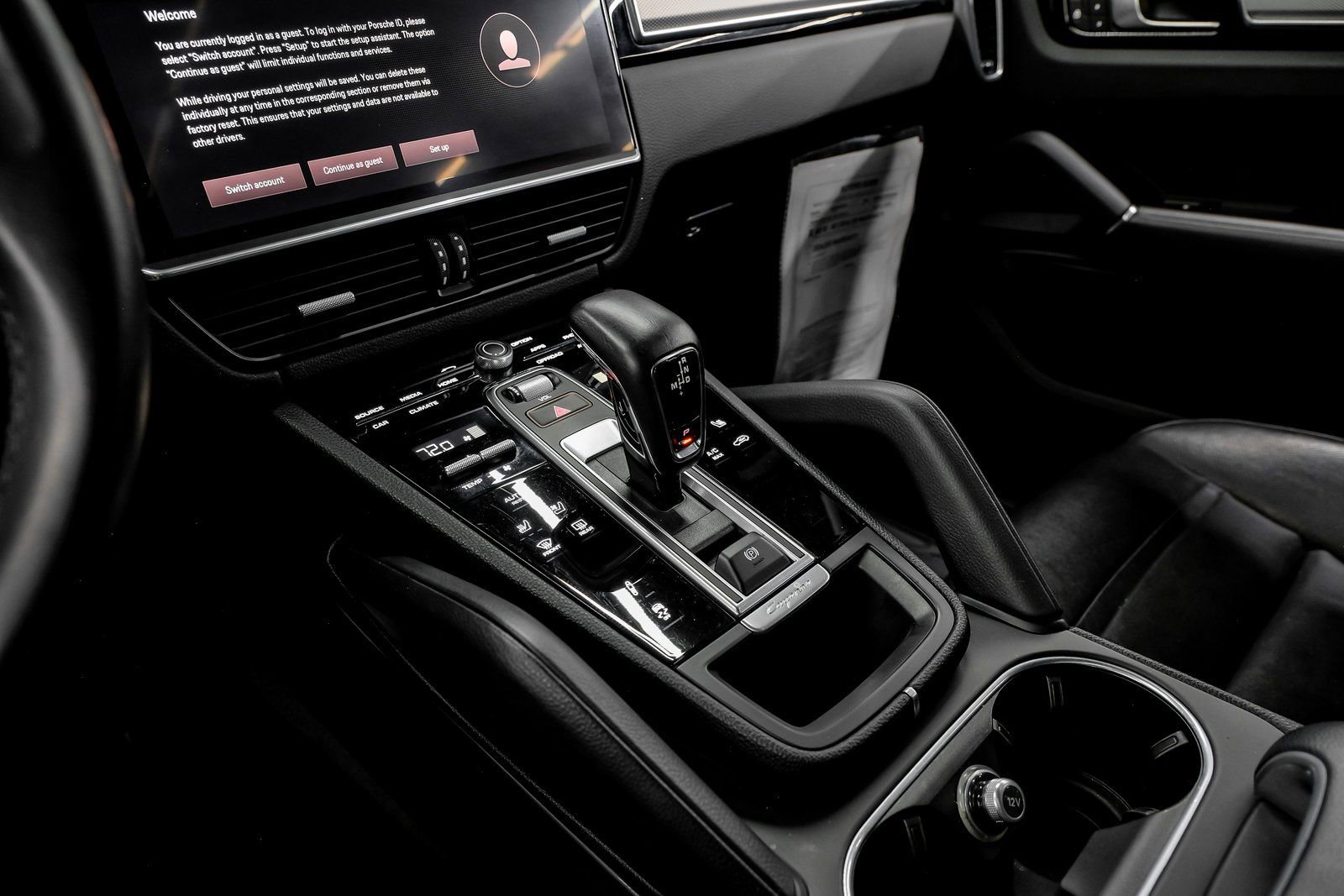 Used 2023 Porsche Cayenne Coupe image 34