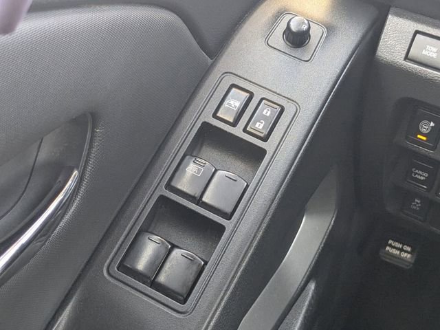 Used 2022 Nissan Frontier SV w/ Technology Package image 22