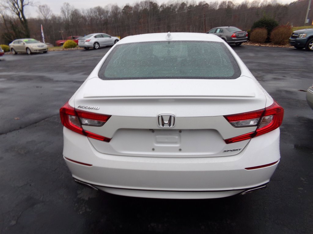 Used 2019 Honda Accord Sport image 4