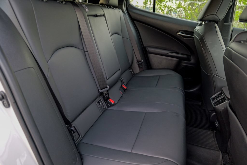 Used 2024 Lexus UX 250h F Sport AWD/4WD image 32