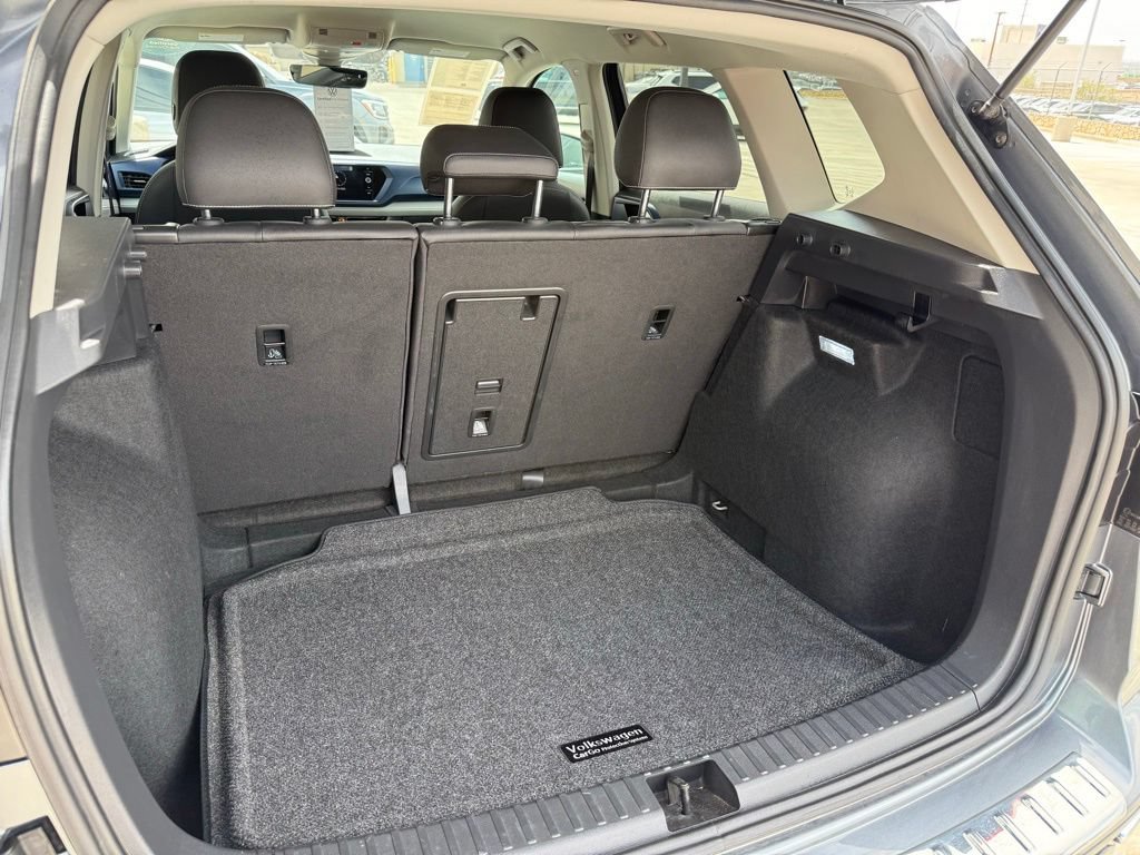 Certified 2024 Volkswagen Taos SE w/ MDO Package FWD image 23