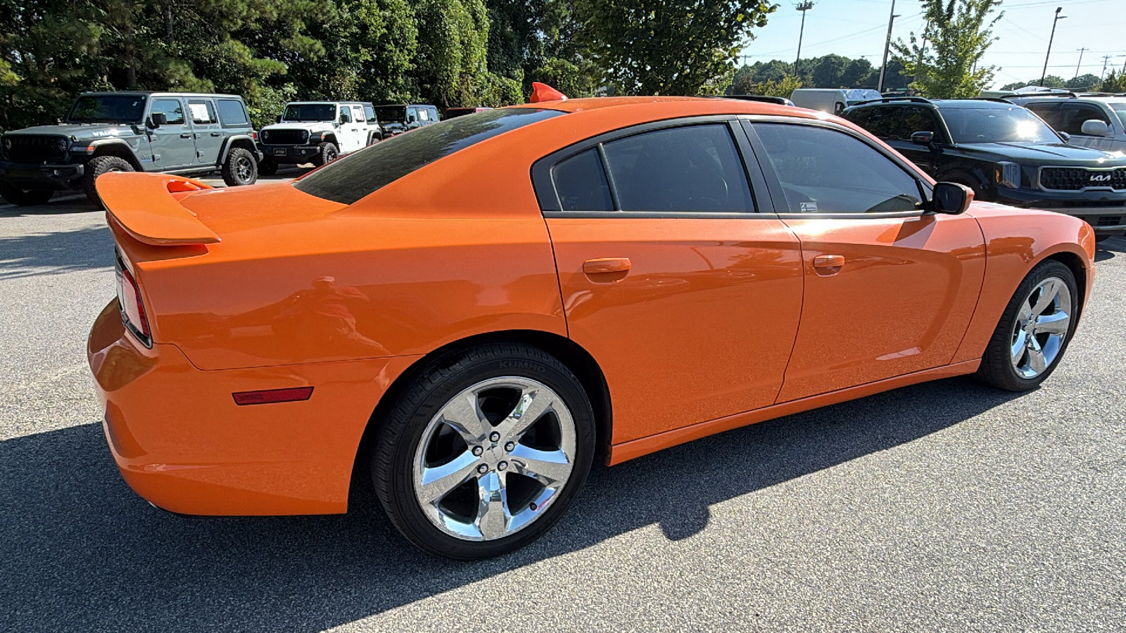 Used 2014 Dodge Charger SXT RWD image 8