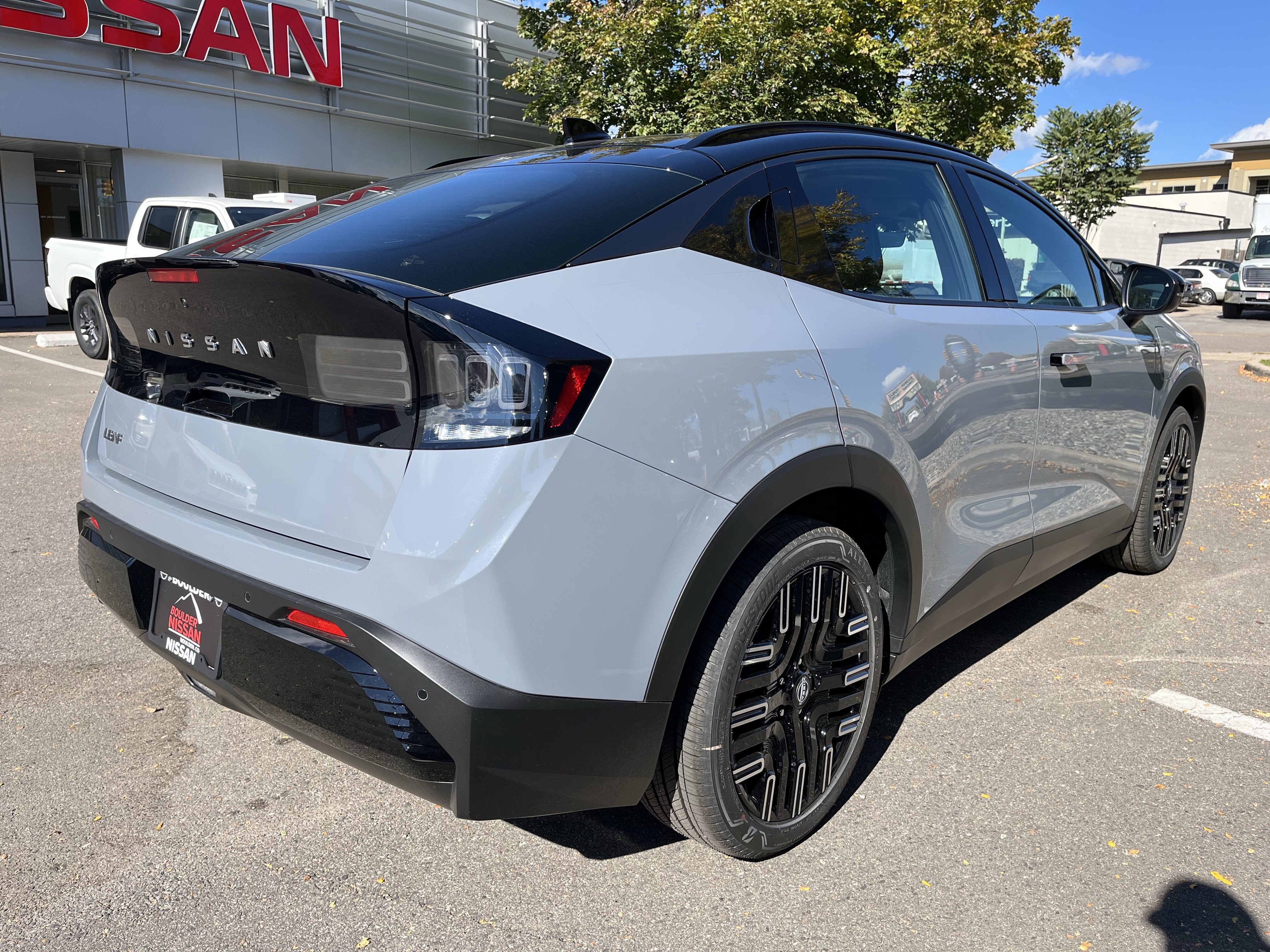 New 2026 Nissan Leaf Platinum+ w/ Cargo Package (Platinum+) image 8