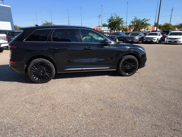 Used 2021 Lincoln Corsair Reserve image 6