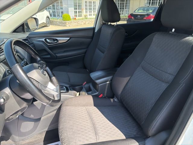 Used 2020 Nissan Rogue SV image 9