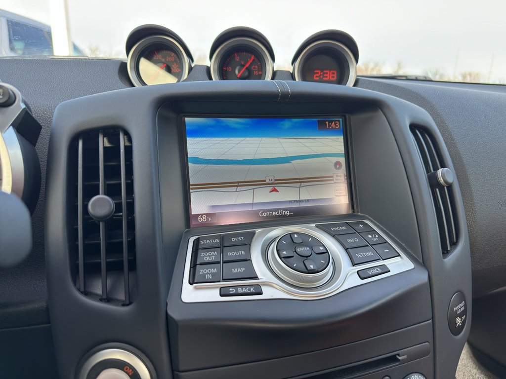 Used 2016 Nissan 370Z Touring image 20