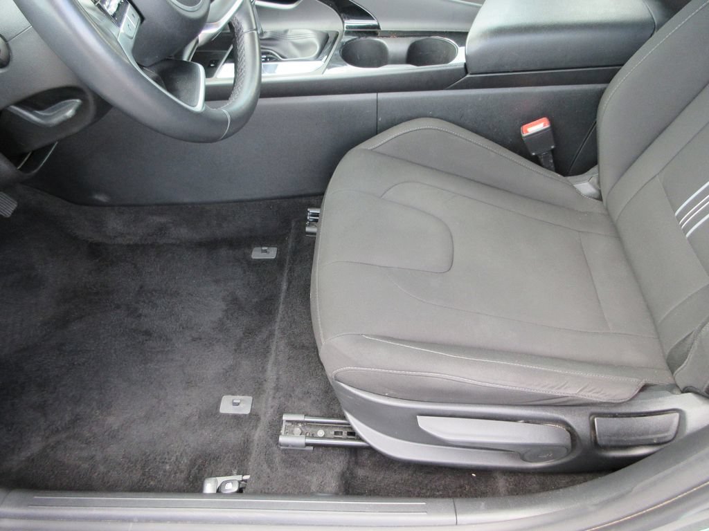 Used 2025 Hyundai Elantra SEL FWD image 19