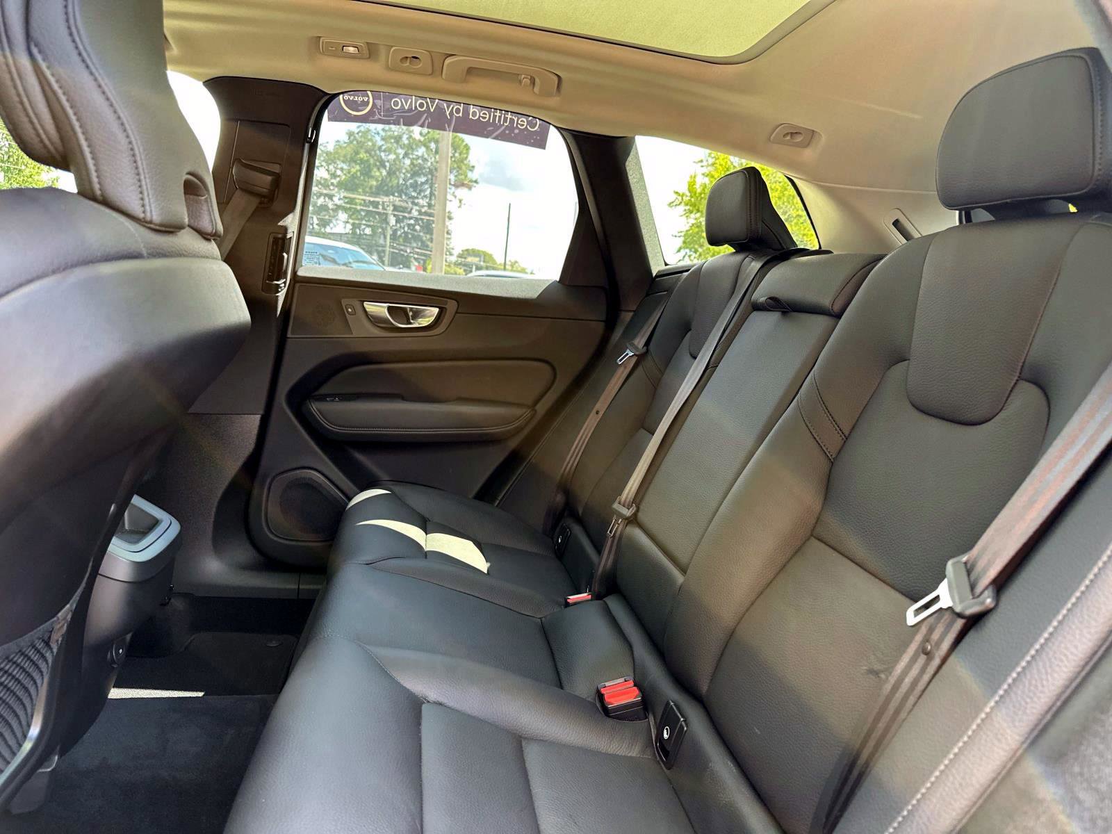 Certified 2025 Volvo XC60 B5 Plus image 14