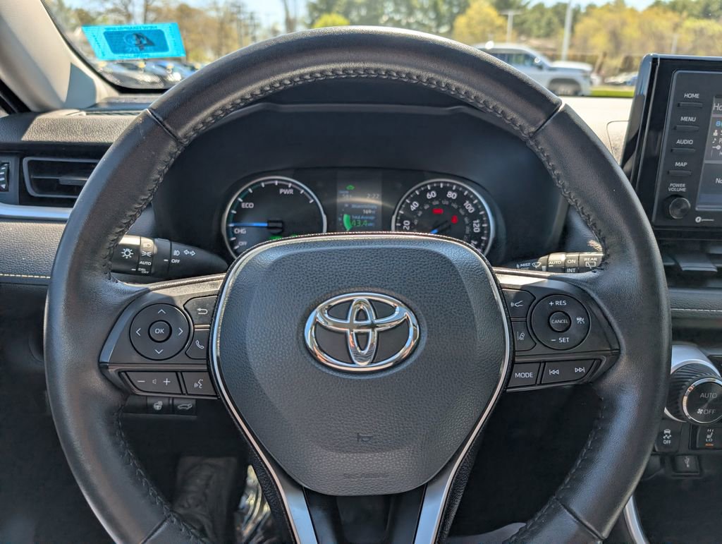 Used 2021 Toyota RAV4 XLE w/ Convenience Package AWD/4WD image 24