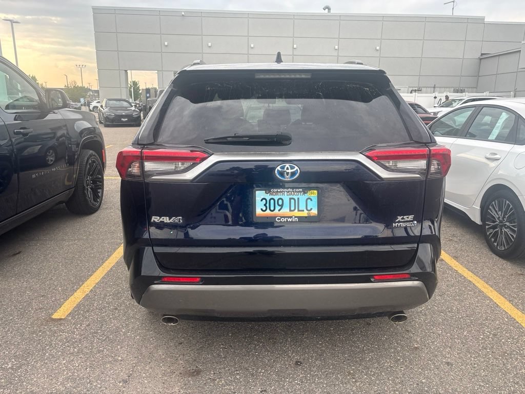 Used 2019 Toyota RAV4 XSE w/ XSE Weather Package AWD/4WD image 5