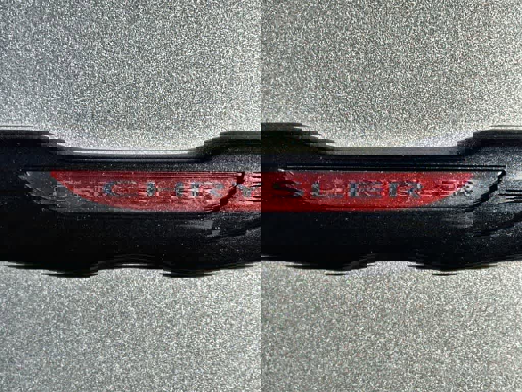 Used 2023 Chrysler 300 S image 9