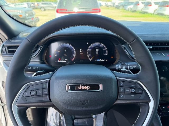 New 2026 Jeep Grand Cherokee Laredo image 14