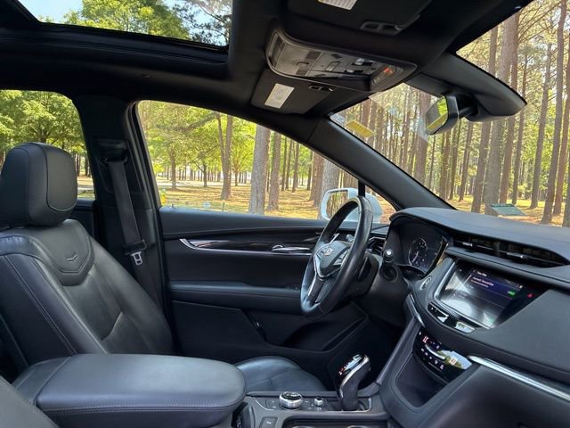 Used 2020 Cadillac XT5 Premium Luxury AWD/4WD image 24