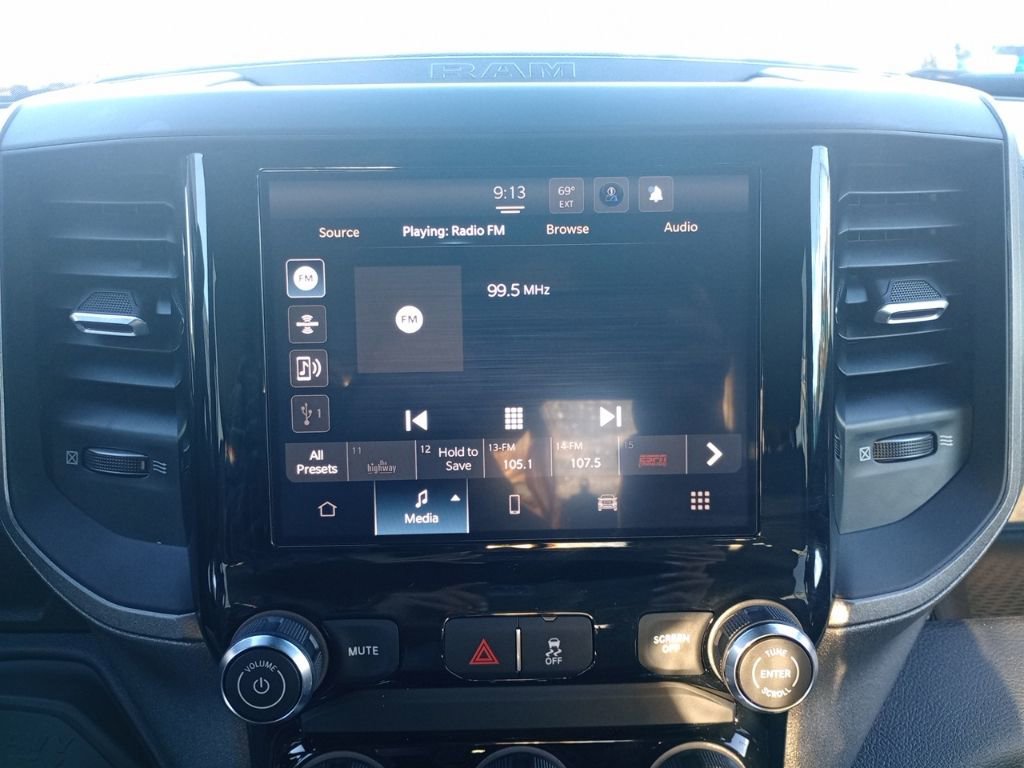 Used 2025 RAM 2500 Tradesman w/ Chrome Appearance Group image 22