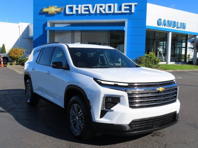 Used 2025 Chevrolet Traverse LT