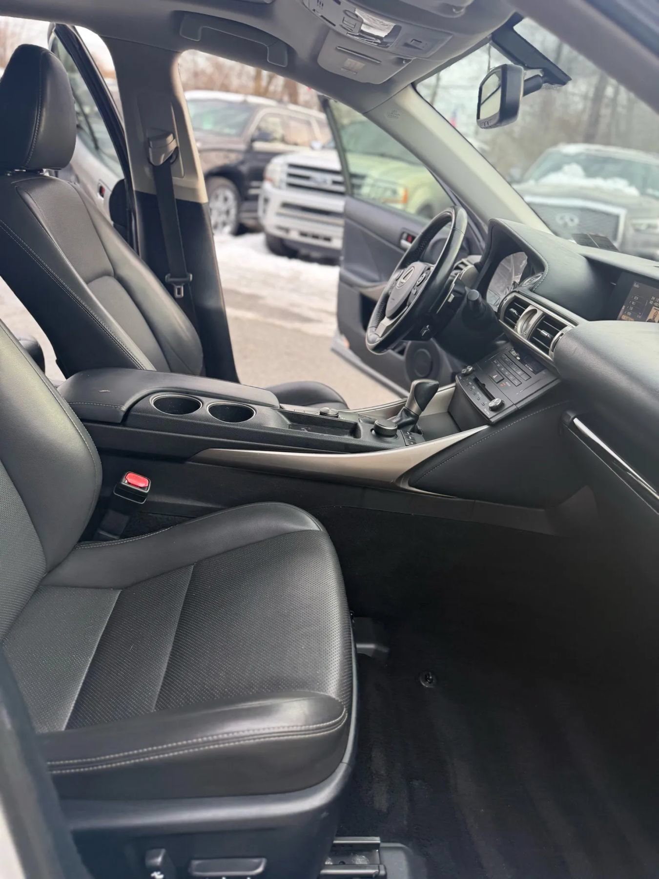 Used 2016 Lexus IS 200t RWD image 17