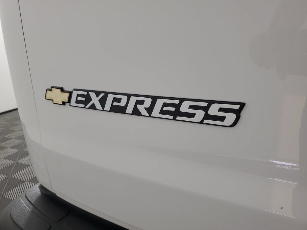 New 2026 Chevrolet Express 2500 w/ Driver Convenience Package RWD image 29