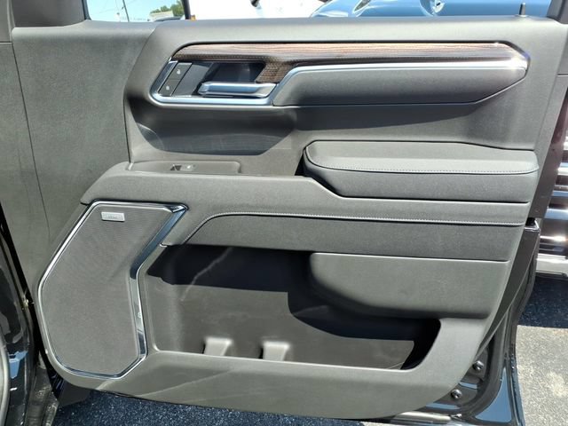 New 2026 Chevrolet Silverado 1500 RST w/ Dark Appearance Package AWD/4WD image 15