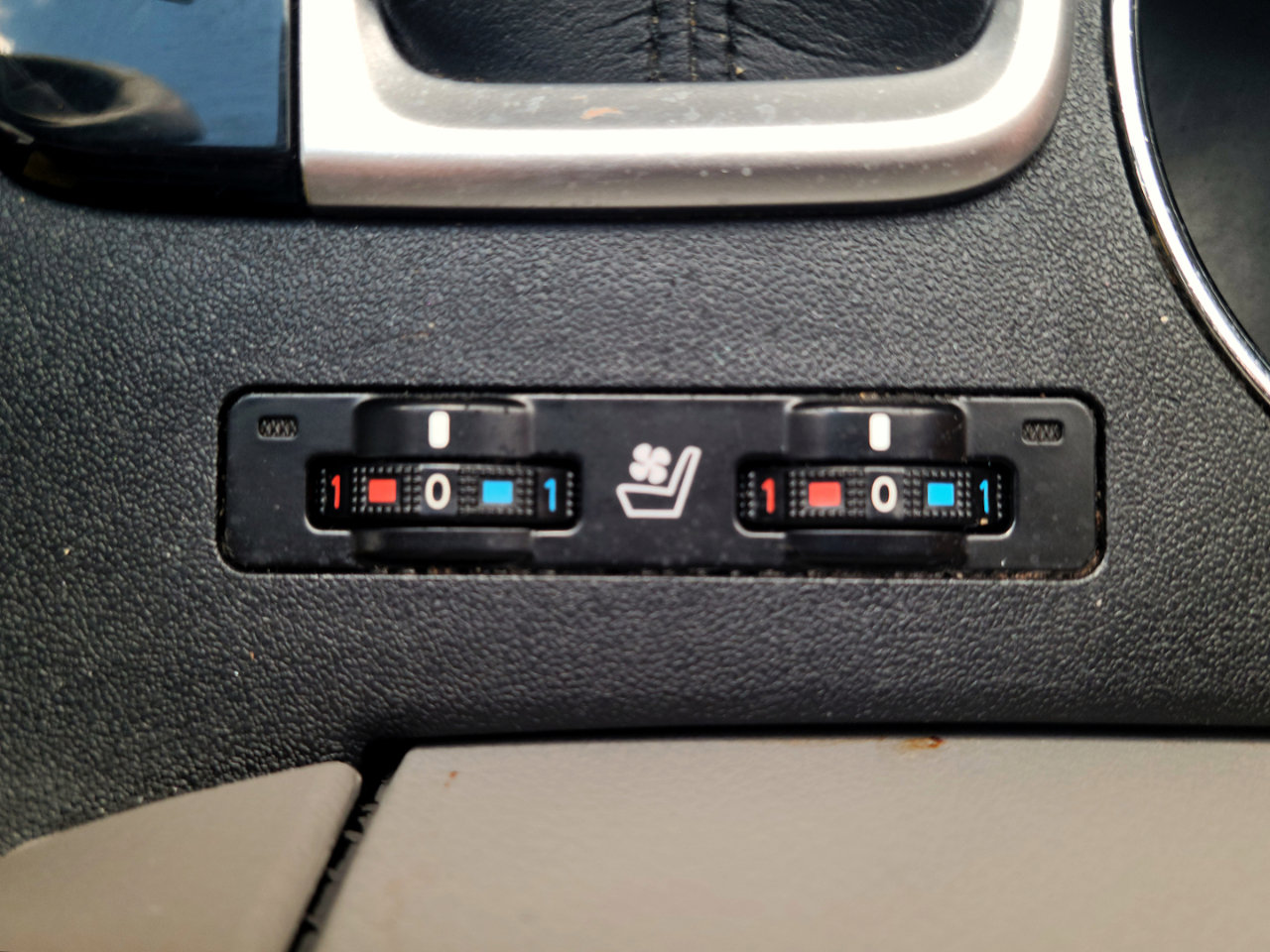 Used 2016 Toyota Highlander Limited image 15