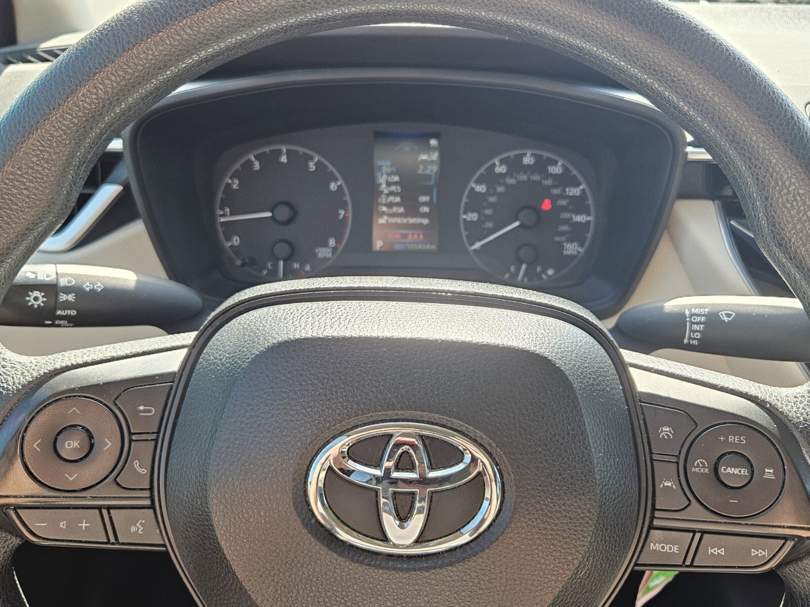 Used 2023 Toyota Corolla LE image 16