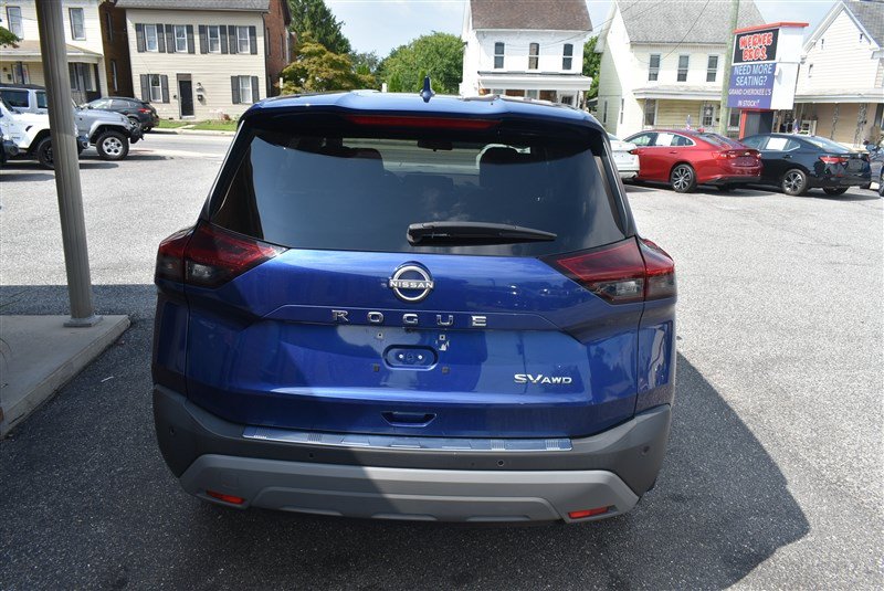 Used 2023 Nissan Rogue SV AWD/4WD image 5