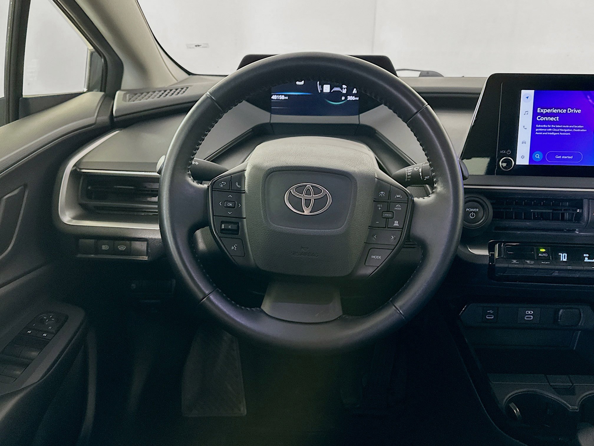 Used 2023 Toyota Prius LE image 17