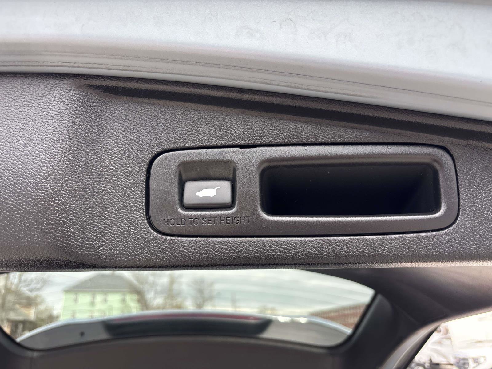 Used 2020 Honda CR-V Touring image 13