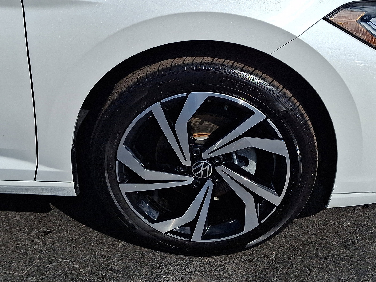 Certified 2025 Volkswagen Jetta SEL image 8