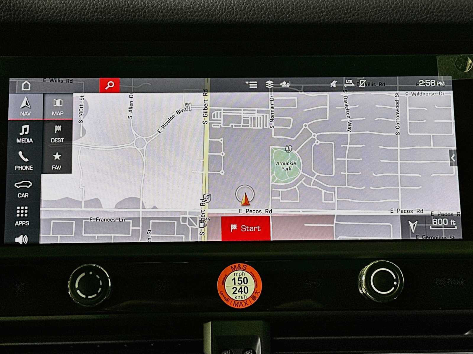 Certified 2026 Porsche Macan AWD/4WD image 18