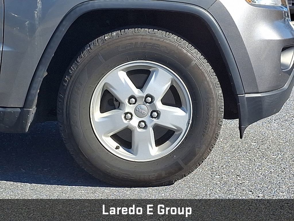 Used 2013 Jeep Grand Cherokee Laredo w/ Laredo E Group image 10